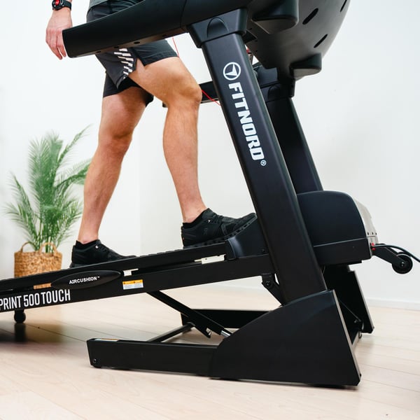 FitNord Sprint 500 Touch Juoksumatto *VOITELUVAPAA* (VUODEN LISÄTAKUU JA SYKEVYÖ KAUPAN PÄÄLLE — arvo 299,80 €) 7