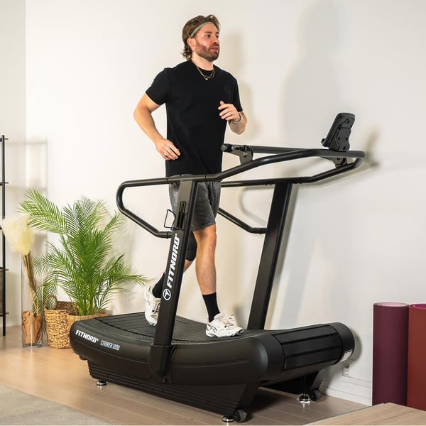 **OUTLET** FitNord Striker 1000 Moottoroimaton Juoksumatto 5