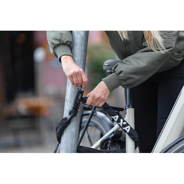 Ketjulukko AXA Linq City 100/7, musta