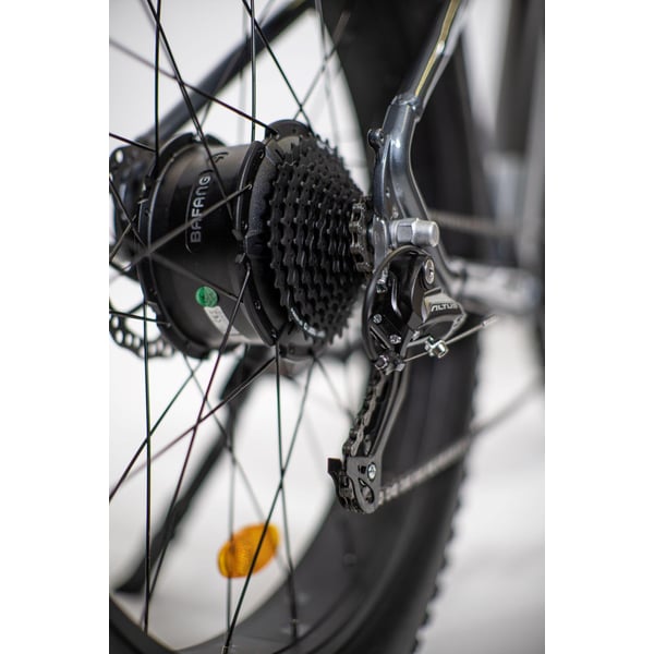 Insera e-Muffle sähköpyörä 26" 9-V Runko 48 cm (Ajajan pituus : 160 – 185 cm)