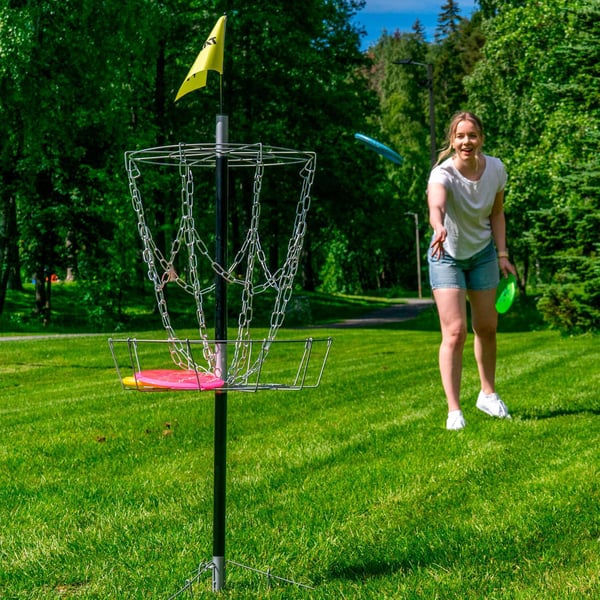 Frisbeegolf Aloittelijan pelisetti kolmelle  (kori + 9 kiekkoa)